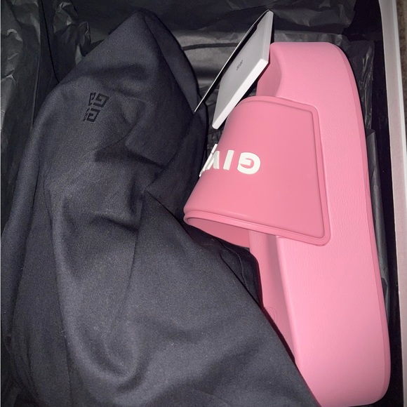 *AUTHENTIC* Givenchy Bright Pink Platform Sandals size 35 - Picture 9 of 9